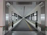 平和駅連絡通路（柏山跨線人道橋）