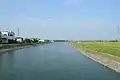 新川（手前）と油ヶ淵（最奥）