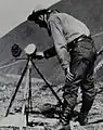 アラスカ州とカナダの国境で使用中のヘリオグラフ(1910年)