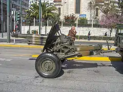 ギリシャ陸軍第71空挺旅団のMod.56牽引状態