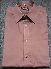 折り畳まれたシャツ