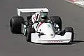 308C。1975年末にウルフ・ウィリアムズに売却され、翌シーズンはウィリアムズ・FW05として走行。