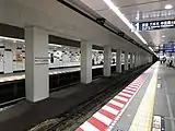 リニューアル後の日比谷線ホーム（2018年8月11日）