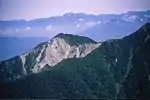 北西側の展望飛騨山脈（北アルプス）、手前は木曽山脈の麦草岳