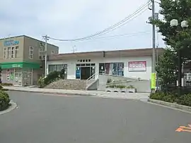 東新潟駅 駅舎(2004年8月)