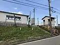 旧待合室と便所