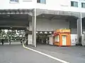 改装前の駅入口(2006年10月28日)