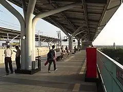 高速鉄道のりば