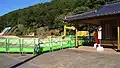 駅構内の道床レール撤去工事
