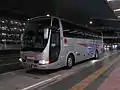 「サンディエゴ」（三菱ふそう・エアロクィーンMS9）