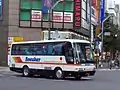 「スニーカー」（三菱ふそう・エアロバスMM）