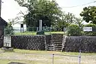 平井大塚古墳墳頂部（平井町、2019年（令和元年）8月）