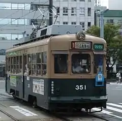 350形351(稲荷町 2014年9月)