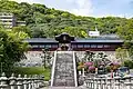 唐門と左右翼廊