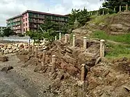南西側から見た名島の檣石。