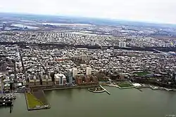ハドソン川上空から