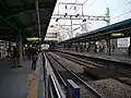 ホームドア設置前のホーム(2007年撮影)
