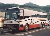 貸切車日産ディーゼル・K-DA50T(富士重工業R3型車体架装)