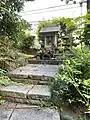 駄倉塚古墳にある祠