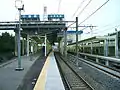 2面3線の駅ホーム（2008年10月26日）