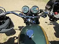 メーターパネル1970年モデル輸出仕様(左)1972年モデル輸出仕様(右)