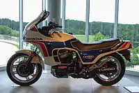 CX500 TURBO(上)CX650 TURBO(下)
