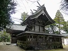 後方より見た本殿