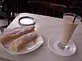 オルチャータ（右）とファルトン（左）