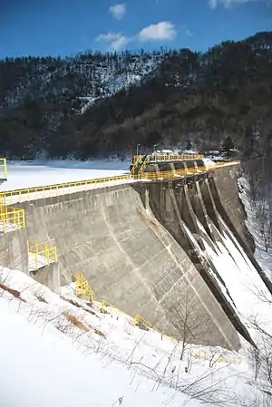 幌満川第3発電所ダム 2013年2月17日撮影