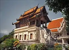 経蔵(ホートライ)