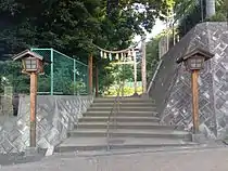 北西側の境内入口