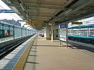 下り高架ホーム(2017年4月)