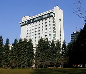 錦町公園から見たホテル（2010年3月）