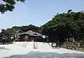 新村不動堂と不動巖