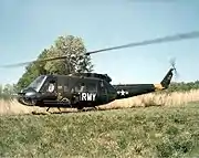 ベースとなったUH-1尾翼以外、形状が全く異なる