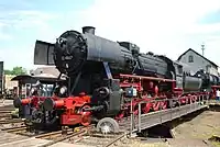 52形4867号機ドイツ国営鉄道（東ドイツ国鉄）へ継承された1両。ヴィッテ式デフレクターを追加され、煙室前部とフロントデッキを結ぶステイが追加された以外はおおむねオリジナルに近い形状を保つ。