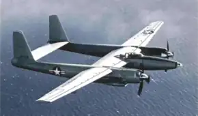 飛行するXF-11A-HU 44-70156号機(1947年4月撮影)