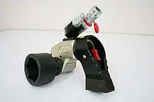 油圧トルクレンチ