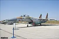 第601飛行隊の新テールマーキングが施されたF-15I 201号機。2017年の独立記念日の展示。