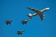 F-15に給油する IAF ボーイング707