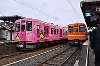 第3編成と第2編成ライト形状が違う