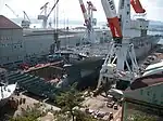 広島県呉市。左側が大和建設時のドック屋根。
