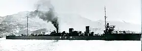 佐世保軍港を出港中の「桜」(1918年12月10日)#日本海軍全艦艇史(下巻)p.525、画像No.1343の解説