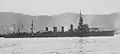 1932年(昭和7年)1月、呉軍港で撮影。撮影直前の工事(推定)で艦橋前にカタパルトが設置されている。ここにカタパルトを設置したのは川内型では神通のみ。