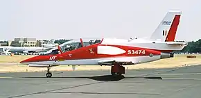 スタジアムシーティングを採用したタンデム配置の例(HJT-36)