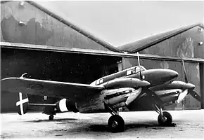 Ro.58の試作機（グイドーニア・モンテチェーリオ空港にて）
