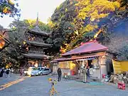 百観音堂と三重塔