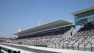 鈴鹿サーキット。2010年5月29日と2011年10月22日・23日のスーパー耐久開催時にオフィシャルステージでライブを行った。