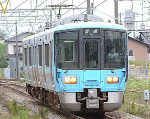 IR521系の正面カラーリング