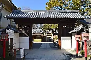 東門（旧茨木城搦手門）